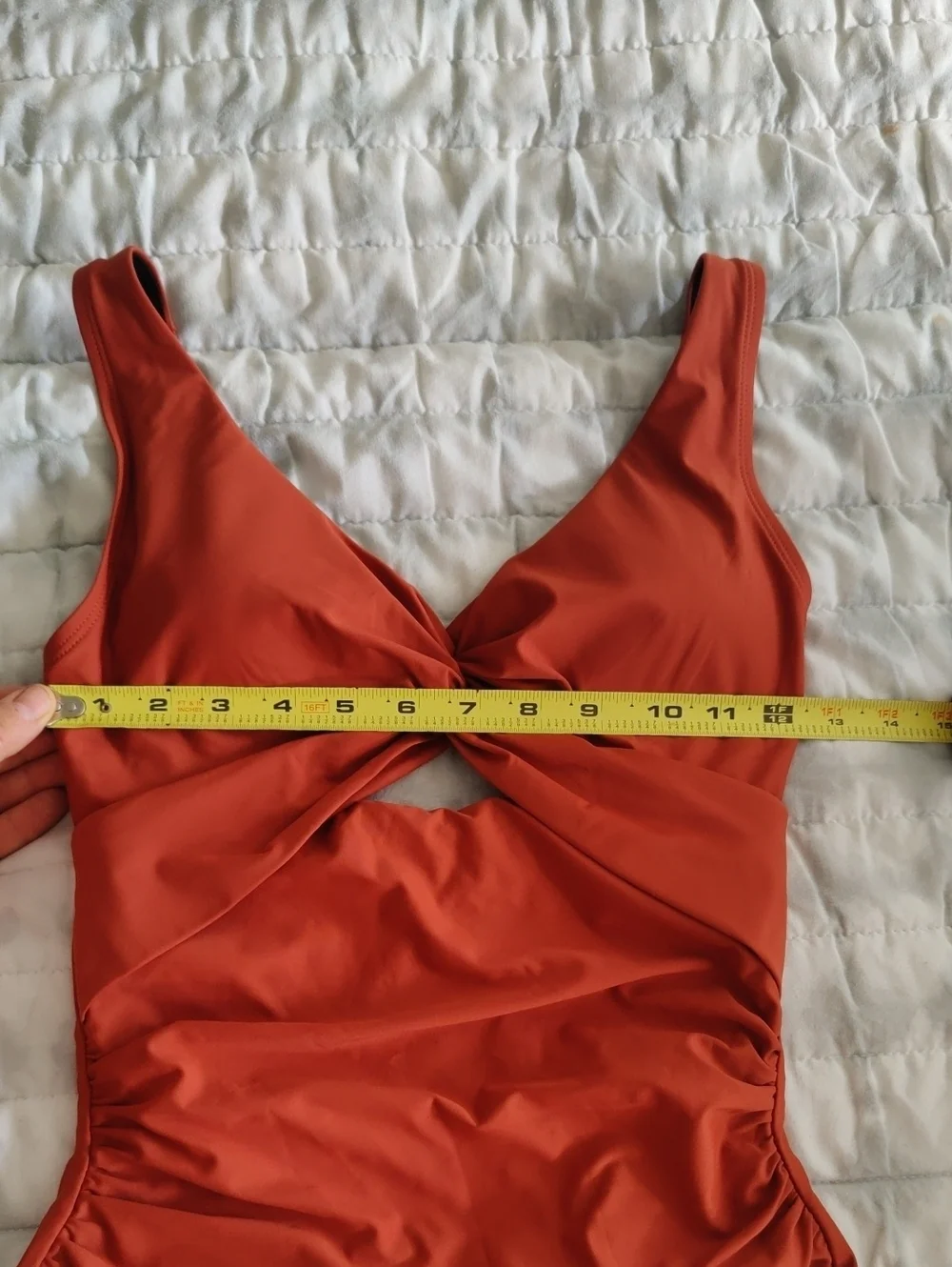 New!DKNY Y2K Women's Standard Twist Front Keyhole One Piece Swimsuit Rust Orange